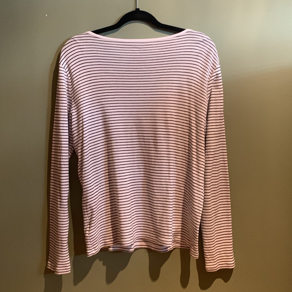 🔆Gap Cotton Blend V-Neck Top size XL🔆 - Picture 3 of 3